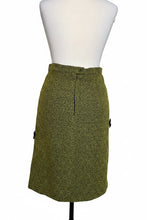 Cheap and Chic by Moschino Size 6 Skirt Suit