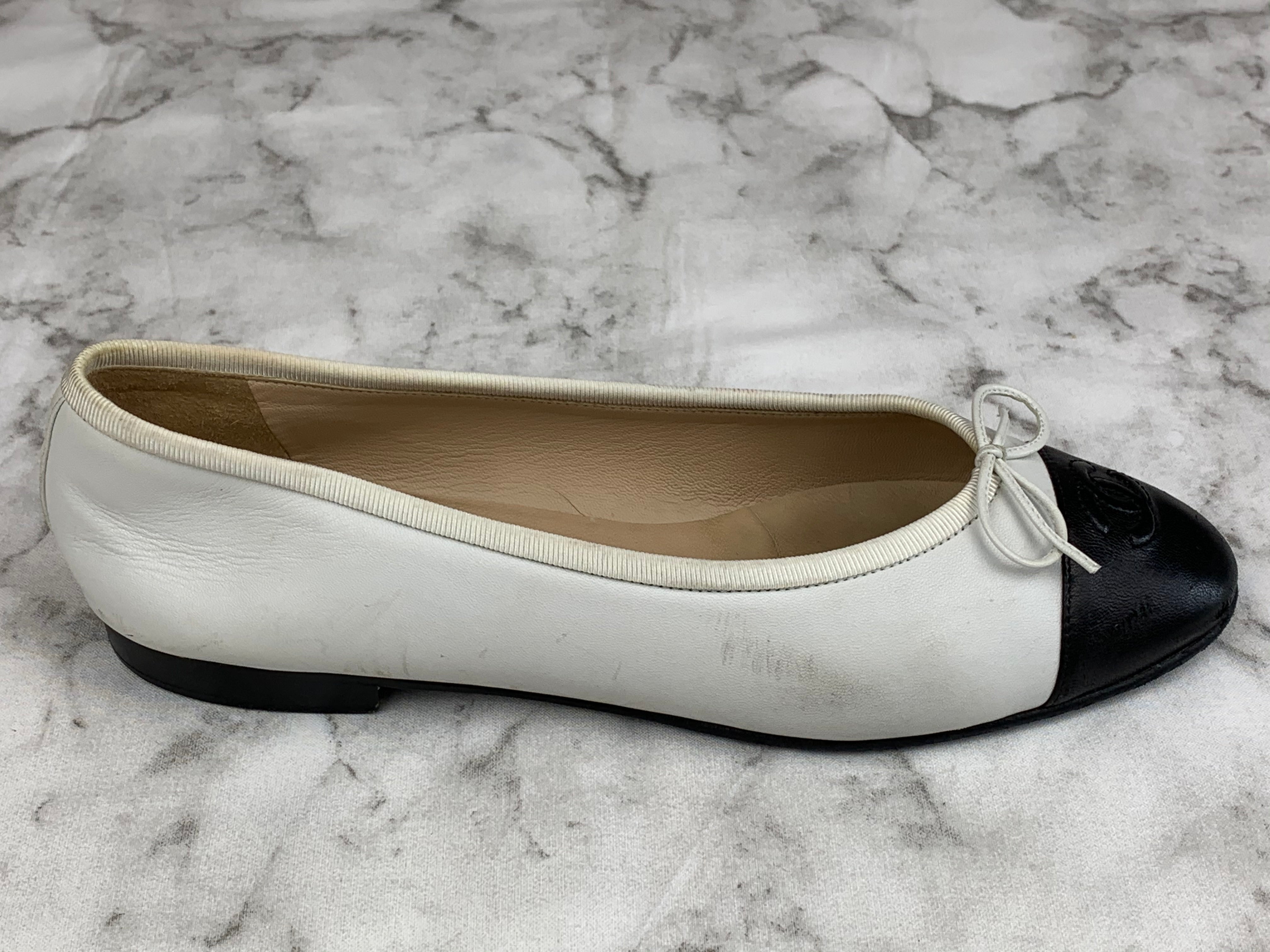 Chanel White & Black Leather Ballet Flats Sz. 9.5